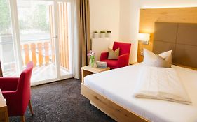 Hotel-Restaurant Sennhuette Im Herzen Des Suedschwarzwalds