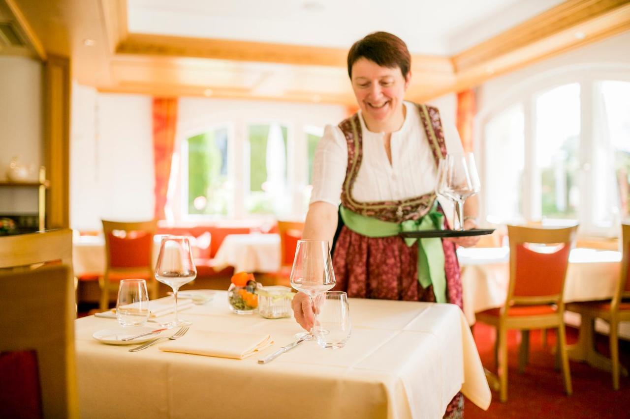 Hotel-Restaurant Sennhuette Im Herzen Des Suedschwarzwalds Kleines Wiesental Eksteriør billede