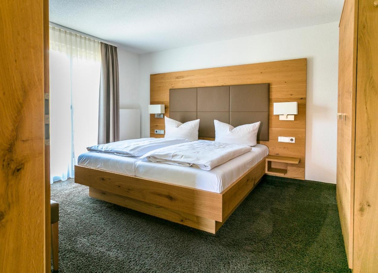 Hotel-Restaurant Sennhuette Im Herzen Des Suedschwarzwalds Kleines Wiesental Eksteriør billede
