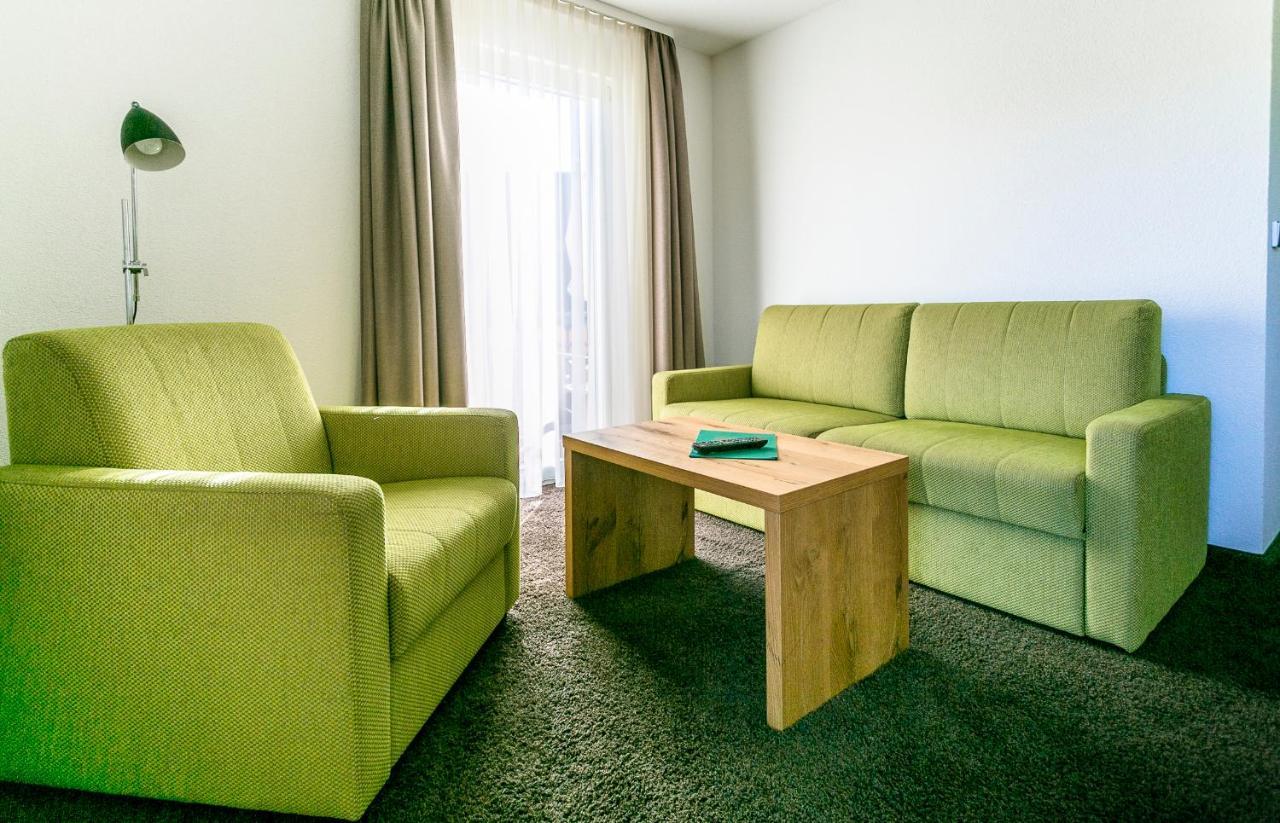 Hotel-Restaurant Sennhuette Im Herzen Des Suedschwarzwalds Kleines Wiesental Eksteriør billede