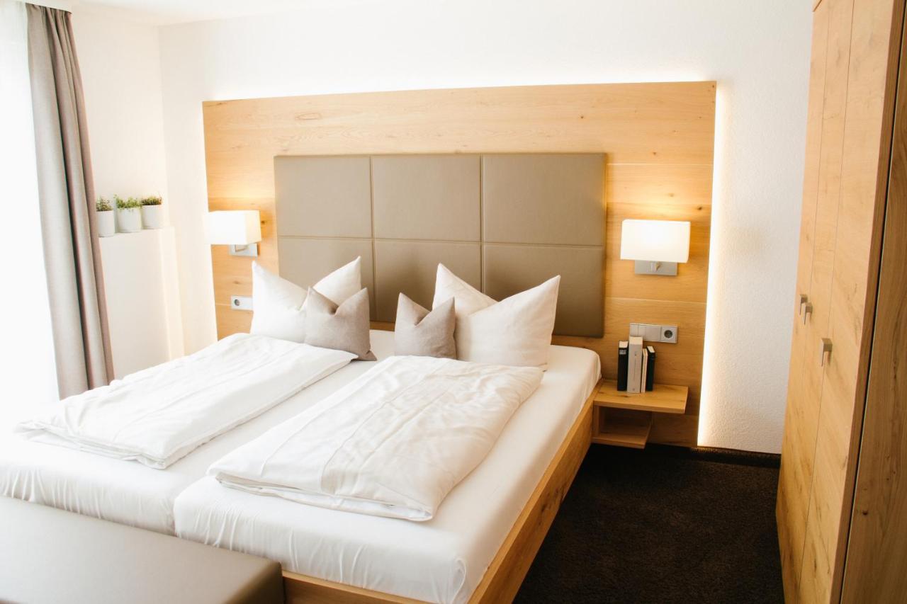 Hotel-Restaurant Sennhuette Im Herzen Des Suedschwarzwalds Kleines Wiesental Eksteriør billede