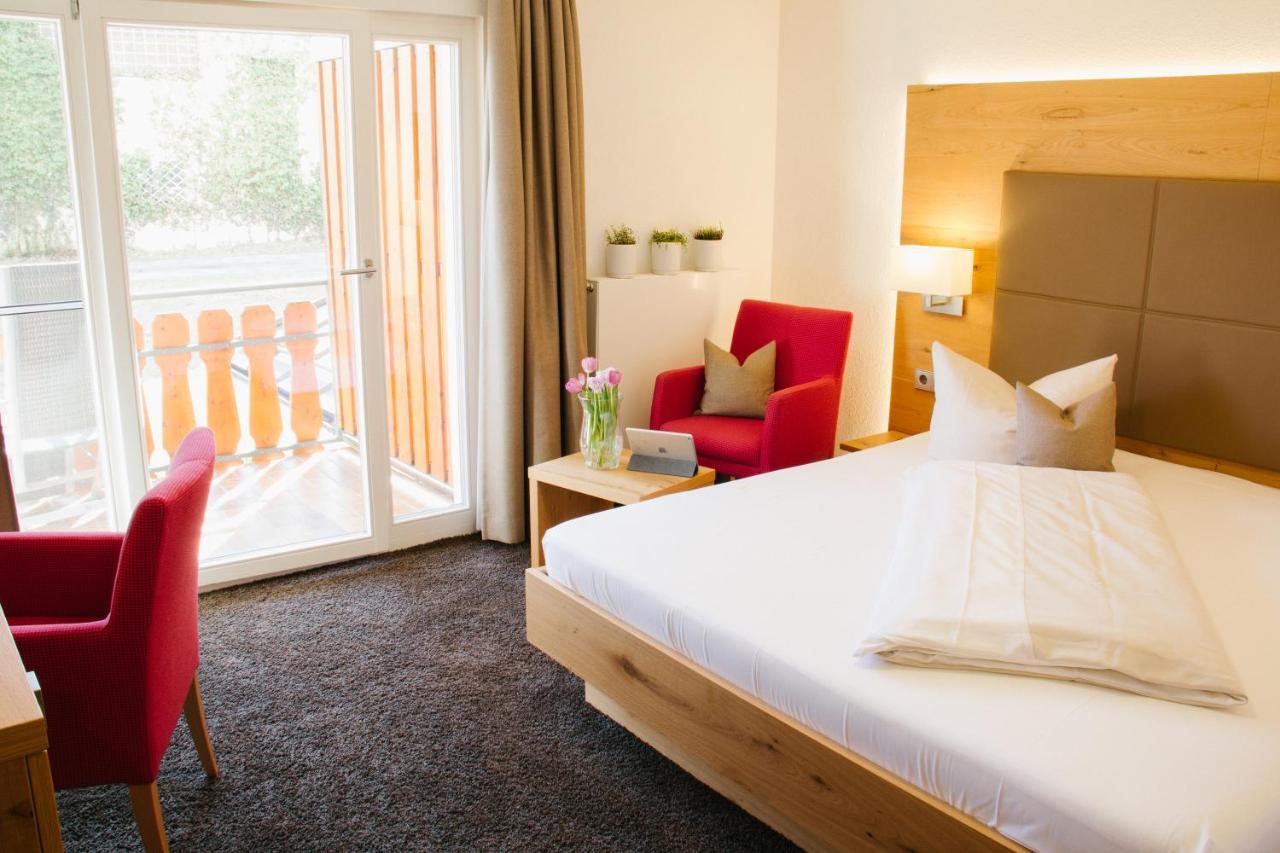 Hotel-Restaurant Sennhuette Im Herzen Des Suedschwarzwalds Kleines Wiesental Eksteriør billede